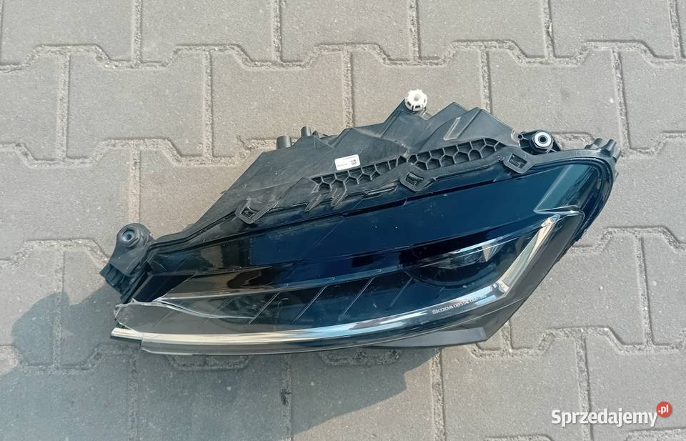 Skoda Superb III Full Led reflektor lampa lewy Przeźmierowo