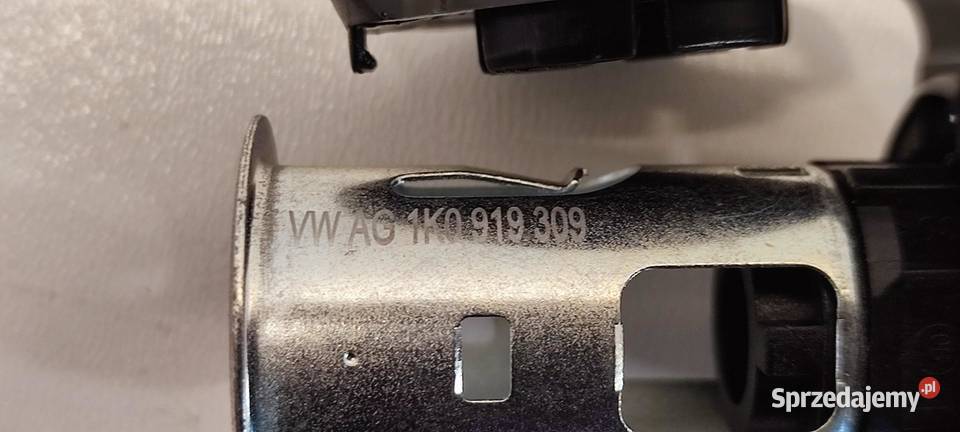 VW TIGUAN II GNIAZDO ZAPALNICZKI 12V 1K0919309
