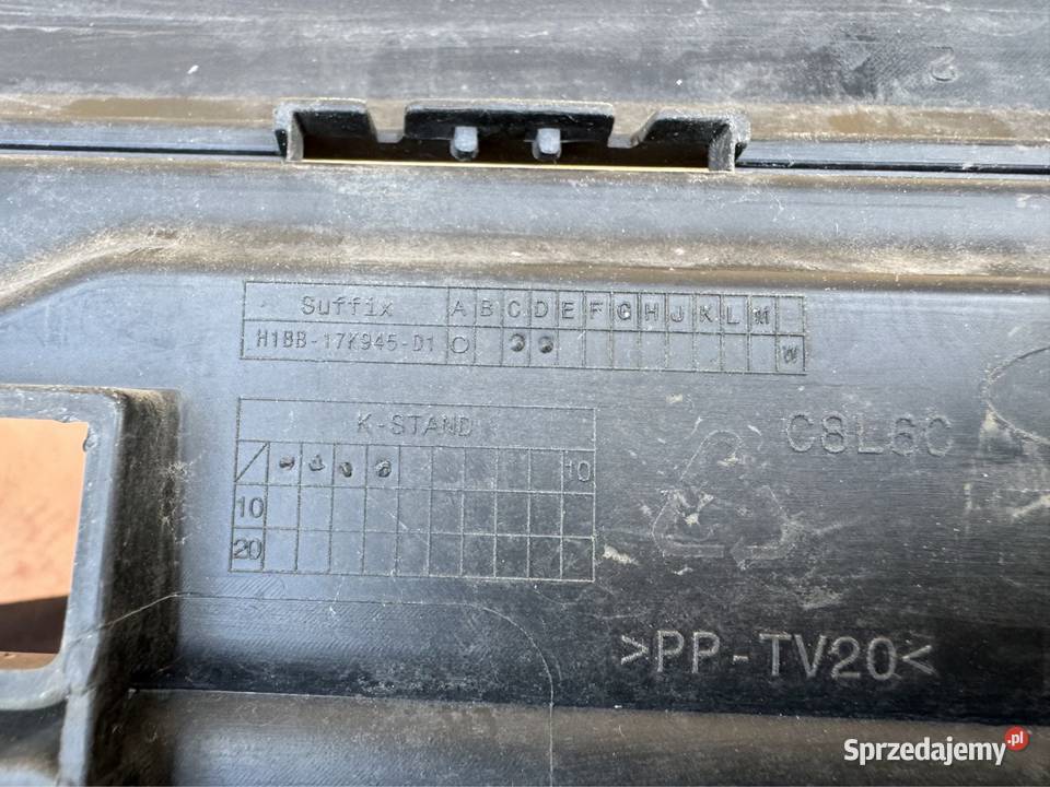 Kratka zderzaka przód środkowa Ford fiesta mk8