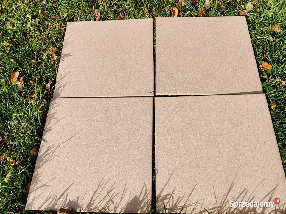 Płytki gresowe szare 17m2 Bęczarka sprzedam