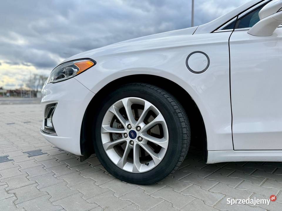 Ford Fusion hybid plugin 2020r 2000cm3