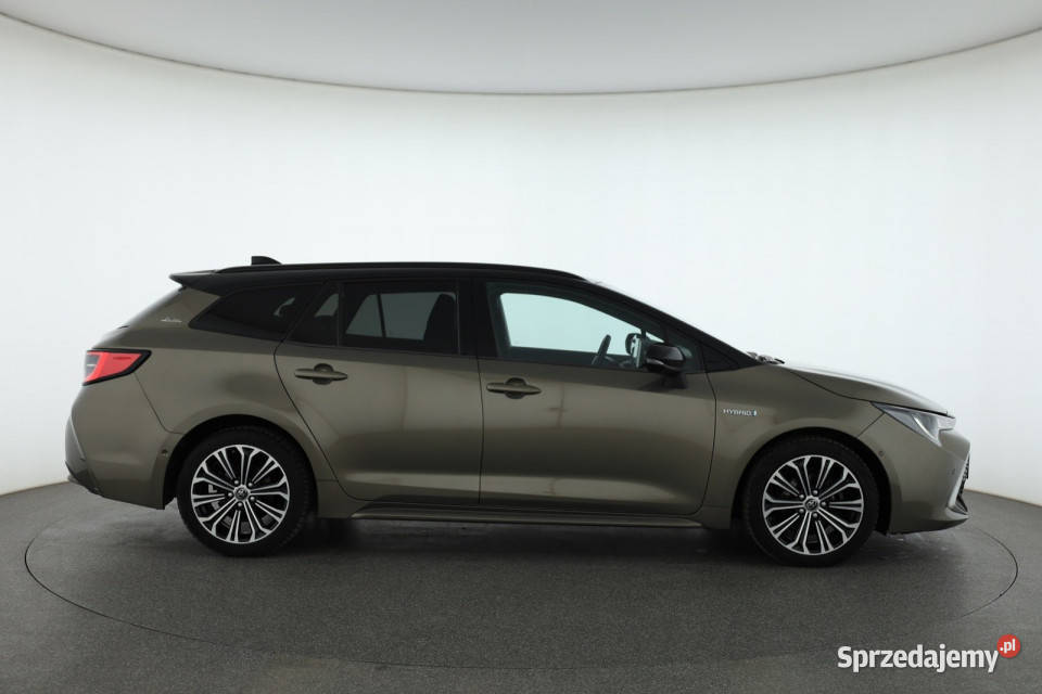 Toyota Corolla 18 Hybrid Rok produkcji 2019 Piaseczno