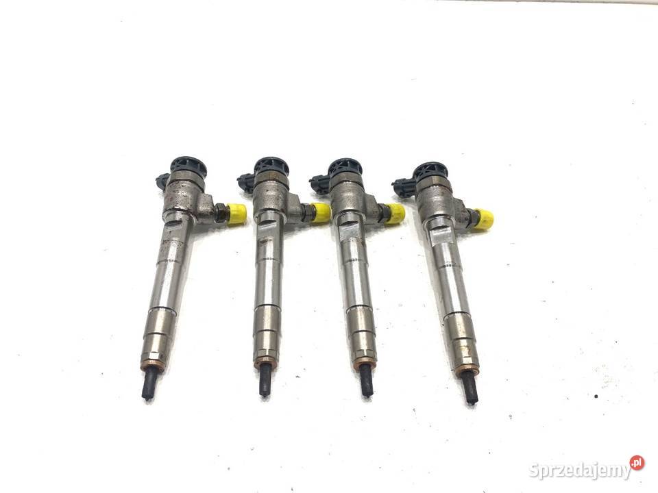 WTRYSKIWACZE KOMPLET DACIA DUSTER 0445110800 15