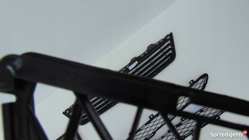 NISSAN GTR KRATKA ZDERZAKA Nowy Tomyśl