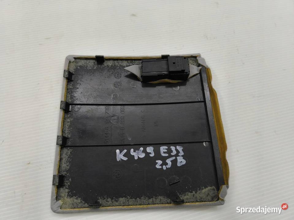 ZAŚLEPKA SZYBERDACHU BMW E39 25B 8189739 osobowe
