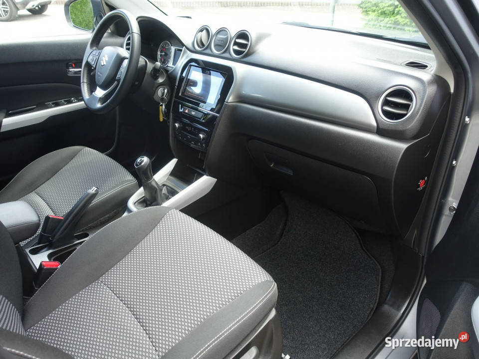 Suzuki Vitara 16i Navi Alu Ledy Klimatronik wspomaganie kierownicy Częstochowa