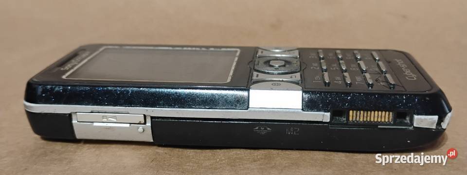Sony Ericsson K550 i ładowarka