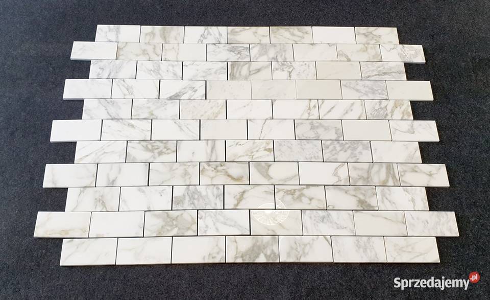 Mozaika Bianco Calacatta Gold Bricks polerowana Bielawa