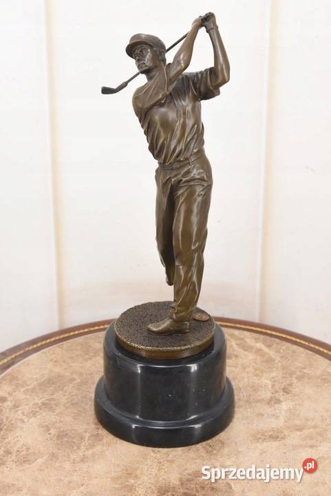 Golfista Uderzający Piłeczkę Golf Figura z Brązu