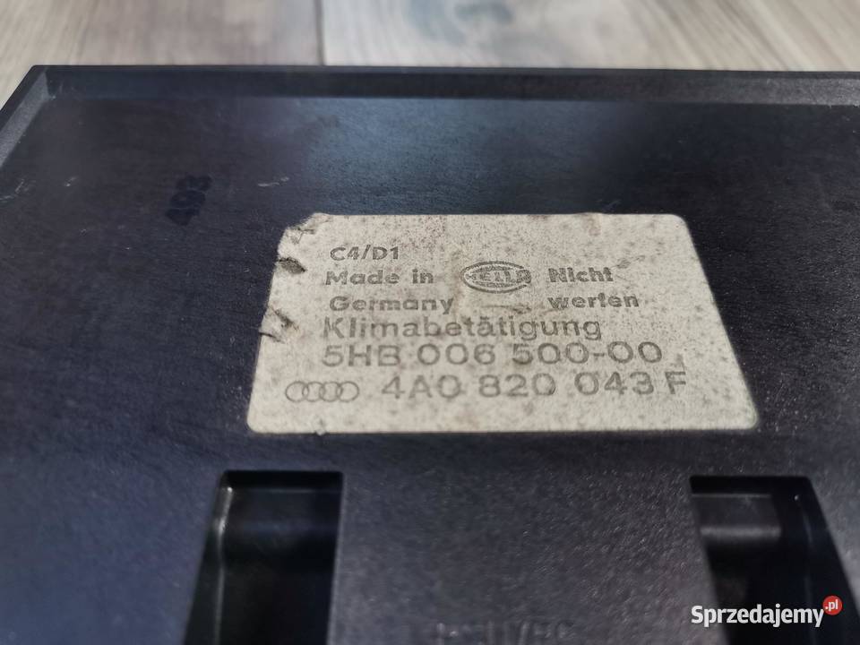 AUDI 100S4A6S6 C4 PANEL KLIMATYZACJI 4A0820043F osobowe Trzeciewiec