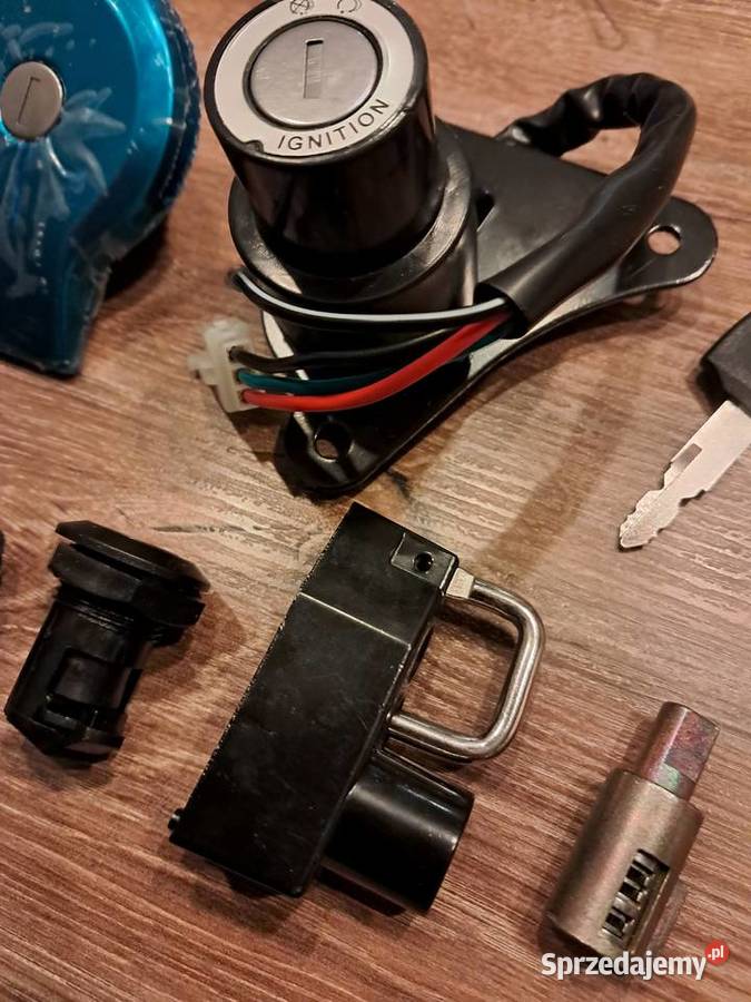 nowy zestaw stacyjka korek wlewu i zamki do Stacyjki Sandomierz sprzedam