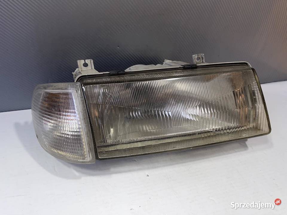 SKODA FELICIA LIFT PRAWA LAMPA PRZÓD osobowe Motoryzacja Ostroróg