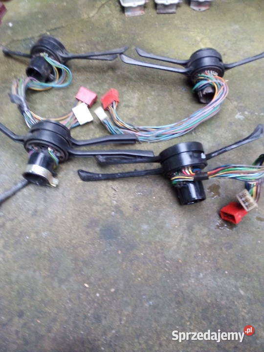 przełącznik kierunkowskazówpająk fiat125p Leszno