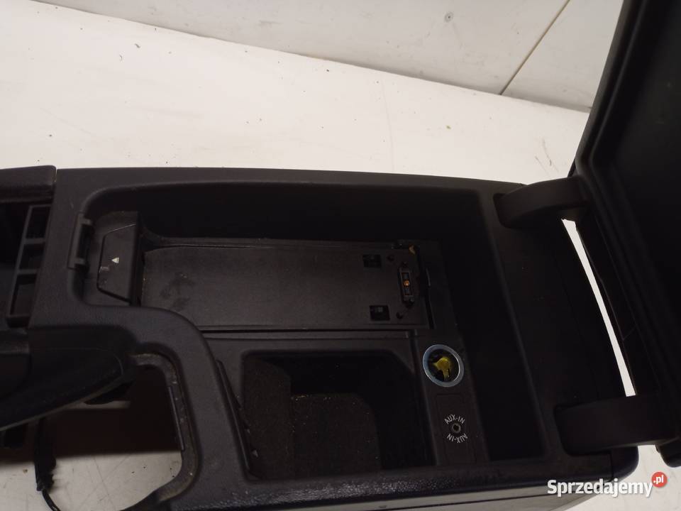 BMW E90 E91 TUNEL Środkowy Podłokietnik Bydgoszcz