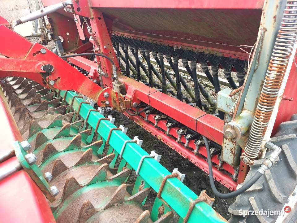 Agregat uprawowosiewny AgroMaszKongskilde nieuszkodzony Zleszyn
