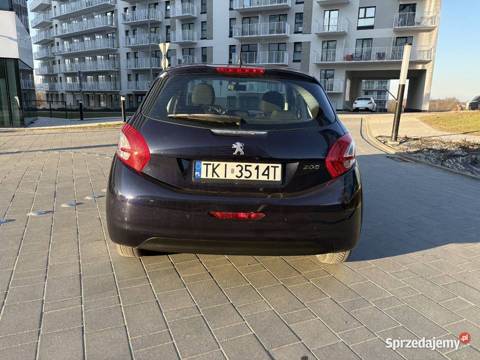 Peugeot 208 niski przebieg sprzedam