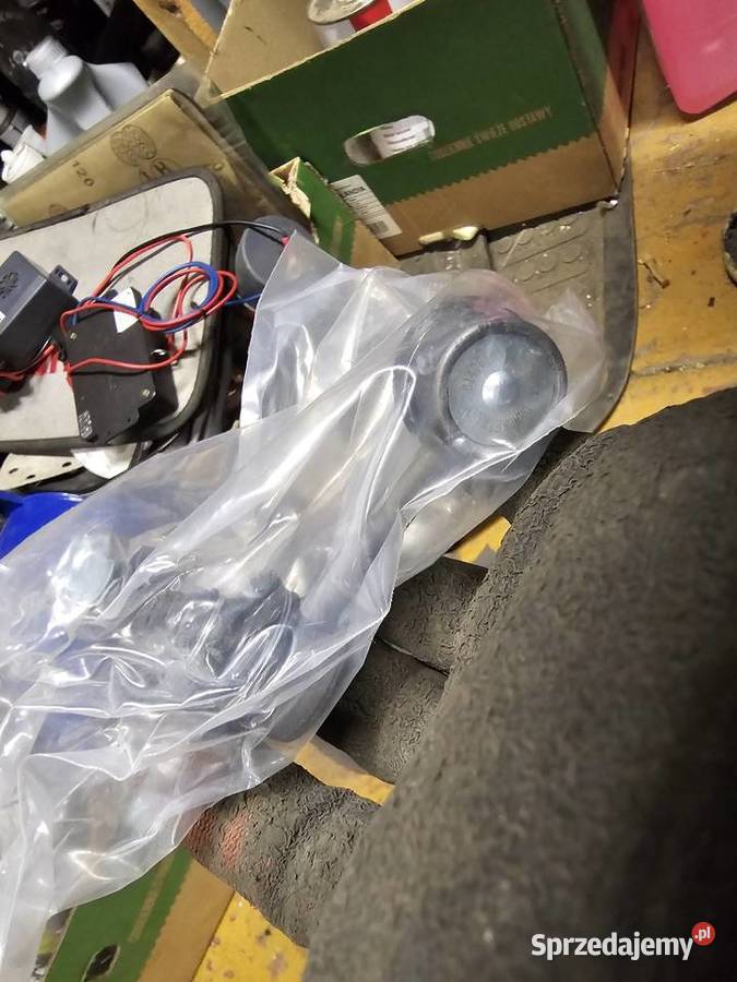 Toyota Avensis T22 łączniki stabilizatora osobowe Jelenia Góra