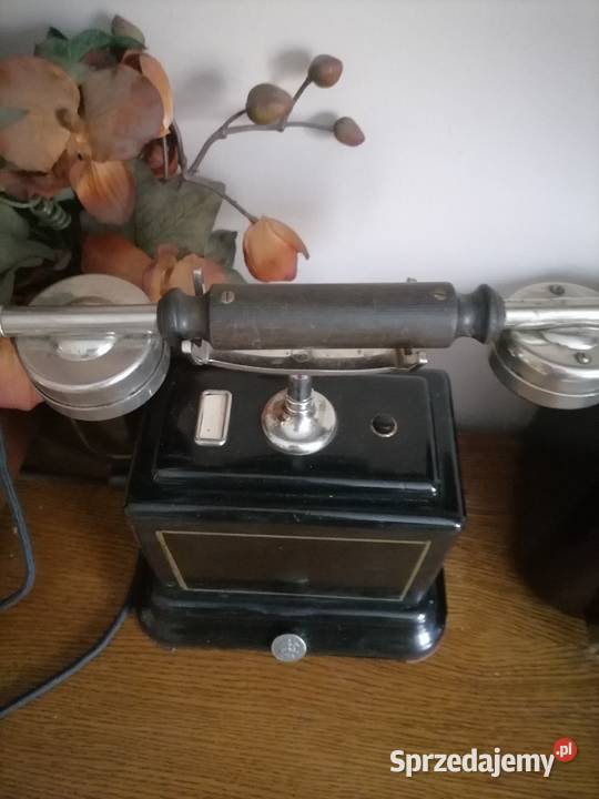 Stary telefon na korbke z lat 30 tych Kraków