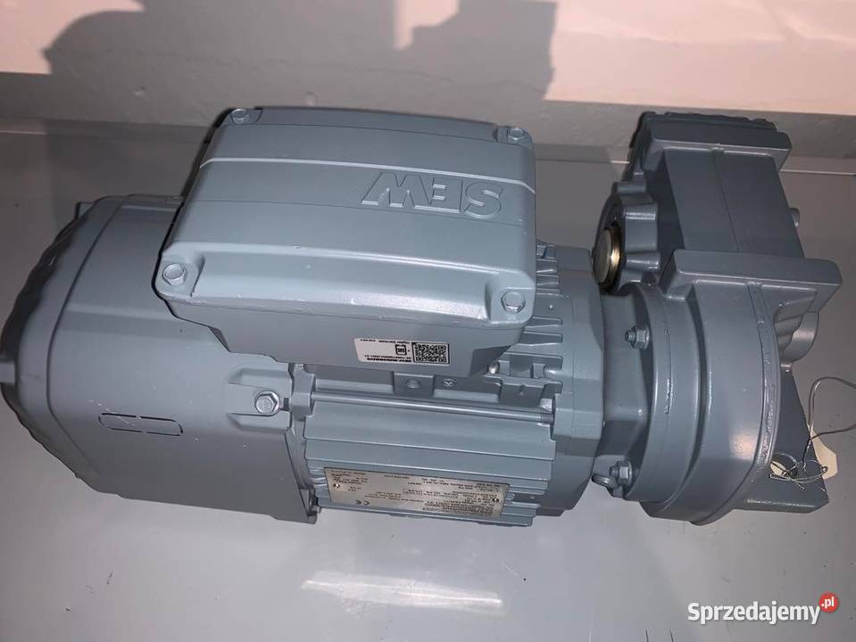 MOTOREDUKTOR SEW EURODRIVE FA27 DRN804BE05