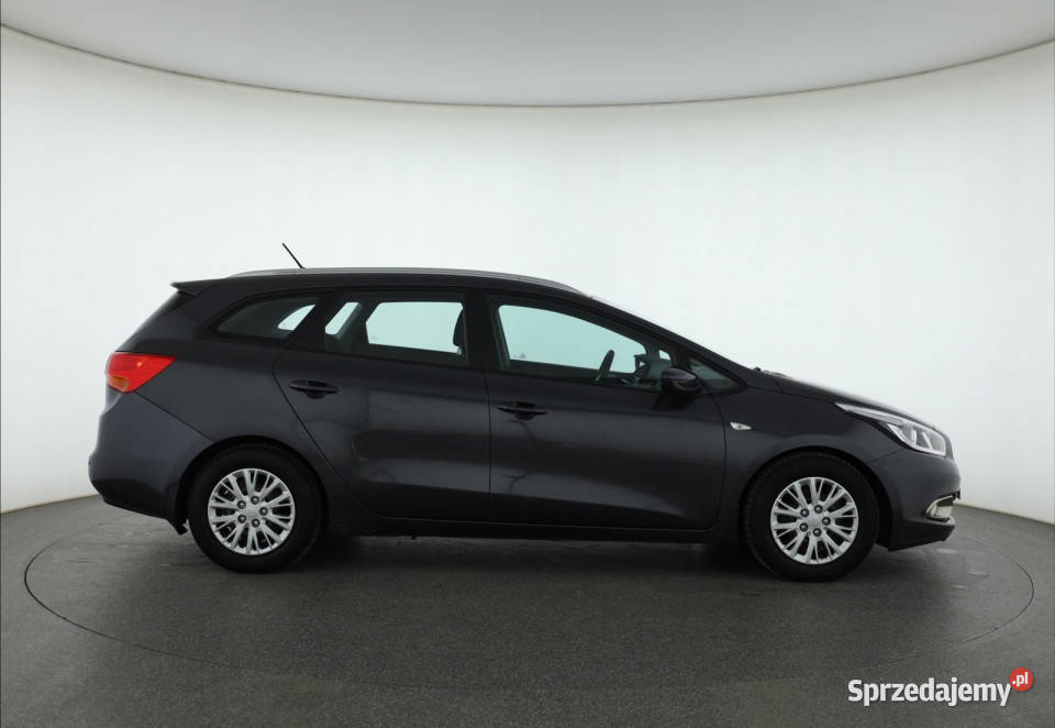 Kia Ceed 16 CRDi nieuszkodzony Piaseczno