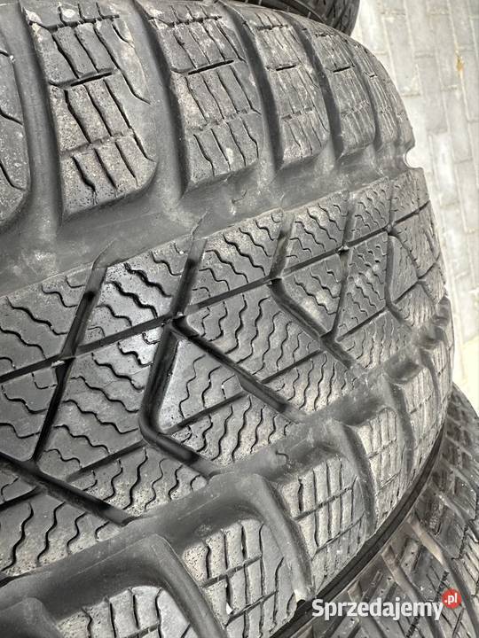 4 sztuki Pirelli Winter Sottozero 3 dwa rozmiary