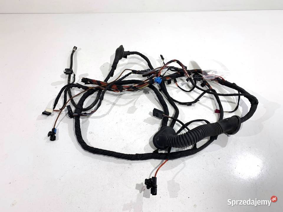 WIĄZKA KLAPY BAGAŻNIKA TYŁ BMW F39 15 140 podkarpackie