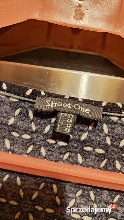 Bluzka 34 rękawa z cekinami dekolcie L40 Street mazowieckie