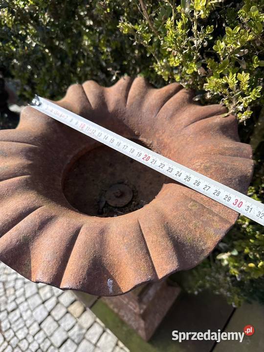 Stary zabytkowy kwietnik żeliwny donica monument sprzedam