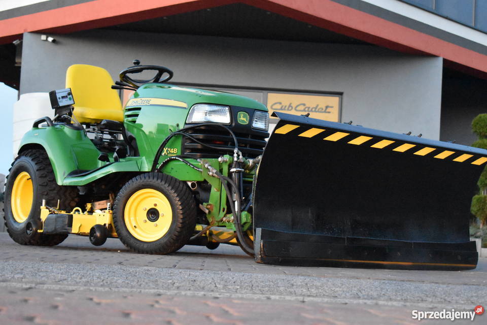 Obserwuj Kosiarka John Deere X748 Pług Solarka łódzkie