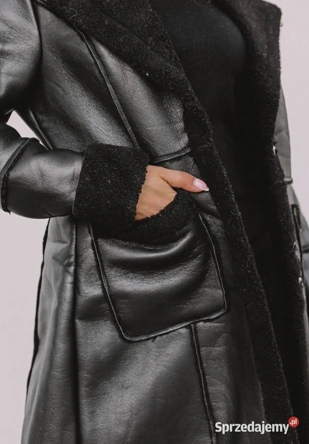 Płaszcz Z Kożuszkiem Tristan Czarny Nowy Kawęczyn