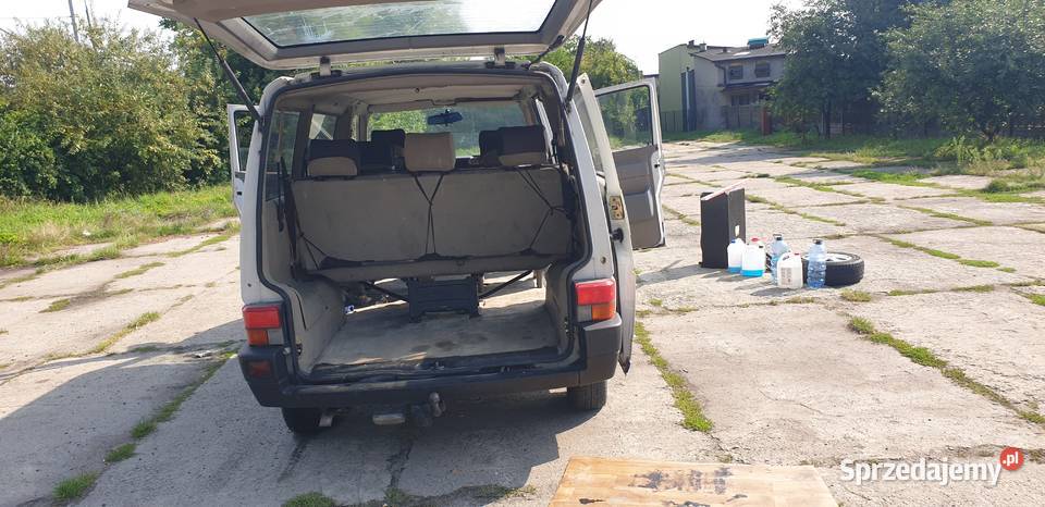 VOLKSWAGEN CARAVELLE T4 TRANSPORTER 24 D 275626km Sieradz