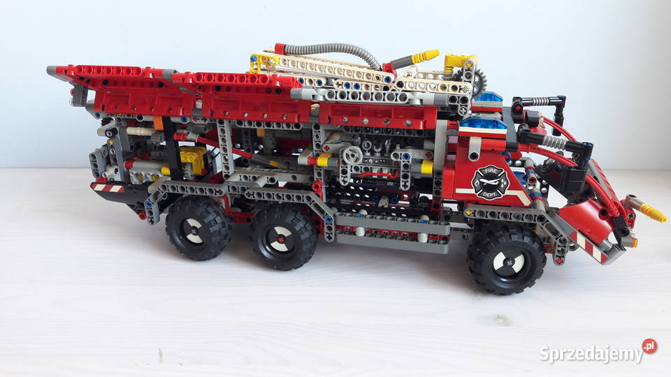 Lego Technic 42068 1016 Airport Rescue Vehicle Głuchołazy