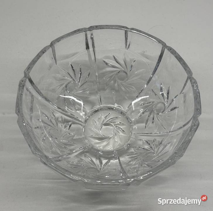 Salatera kryształowa z lat PRLu