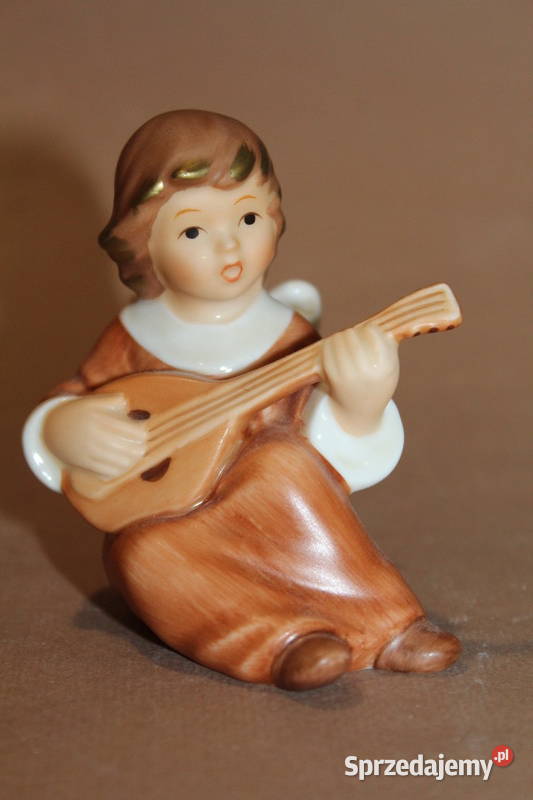 Figurka aniołka grającego na banjo Goebel 424