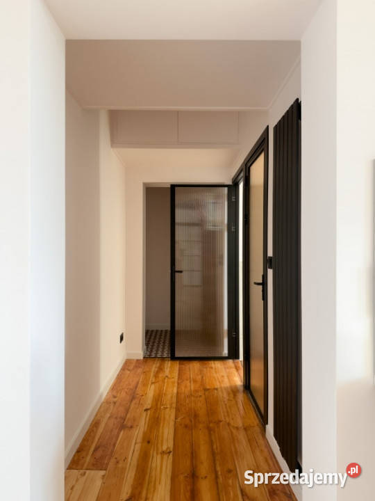 Nowe Drewniana Podłoga Parking Oficyna Piwnica Poznań