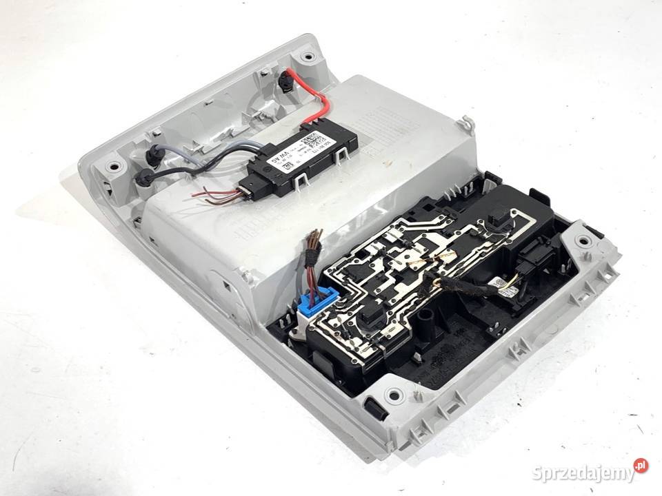 LAMPKA SUFITOWA VW GOLF VII 5G0868837 Hatchback Pozostałe podkarpackie sprzedam