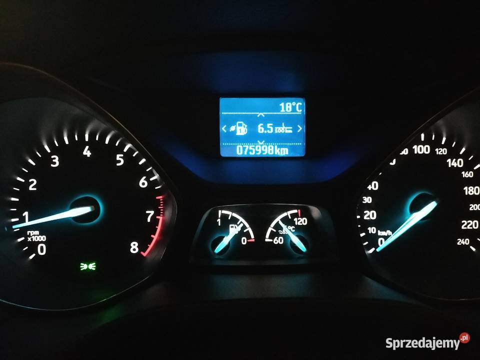 Ford Focus 78 16 benzyna 2017 nieuszkodzony Kraków