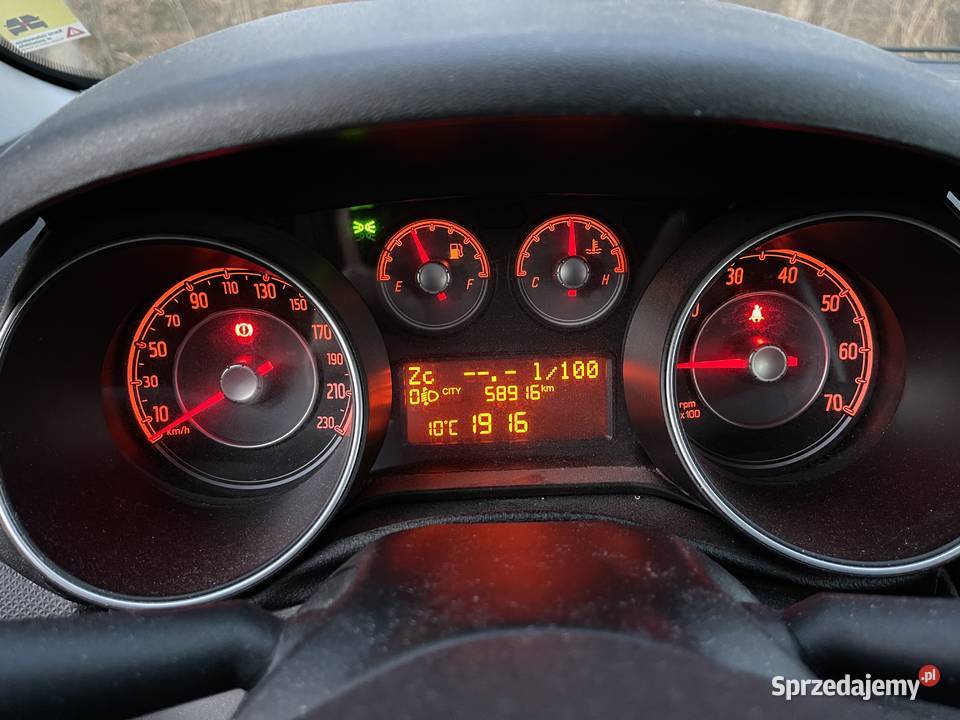 Samochód Fiat Punto 14 77 czarny mały przebieg Hatchback śląskie Bielsko-Biała