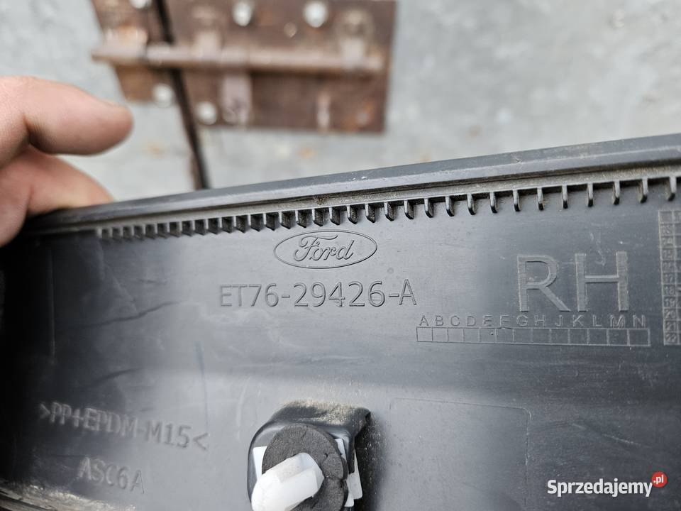 FORD TRANSIT COURIER LISTWA DRZWI PRAWA PRZÓD