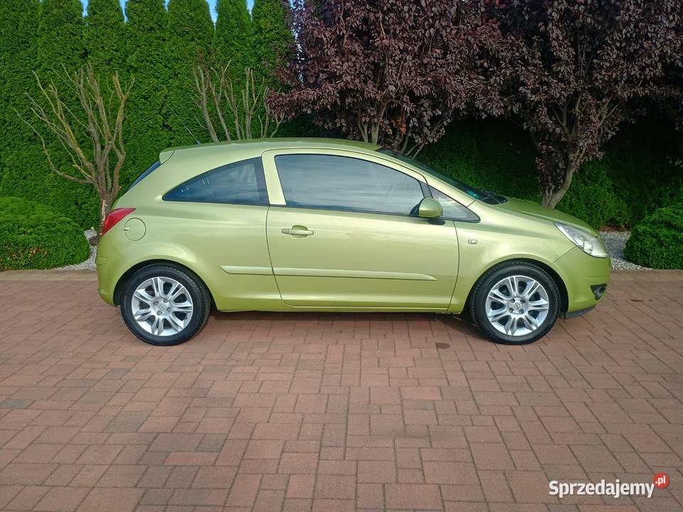 Opel Corsa D 12i 80 98000 ŁADNA z Niemiec VAT marża