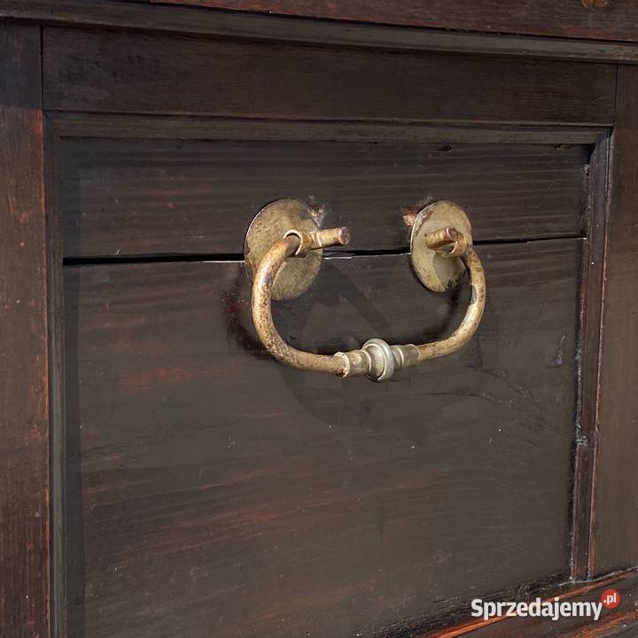 Stara drewniana rzeźbiona skrzynia kufer Gryfice