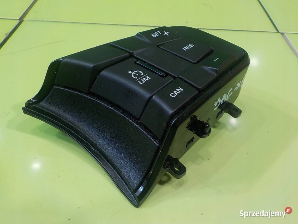 JAGUAR XE 20 D 16r SEDAN 4D przelaczniki Suków