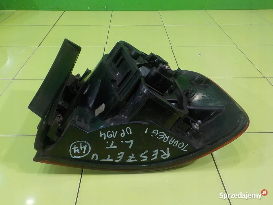 VW TOUAREG I LIFT 08r 5D lampa lewa tyl mazowieckie Suków