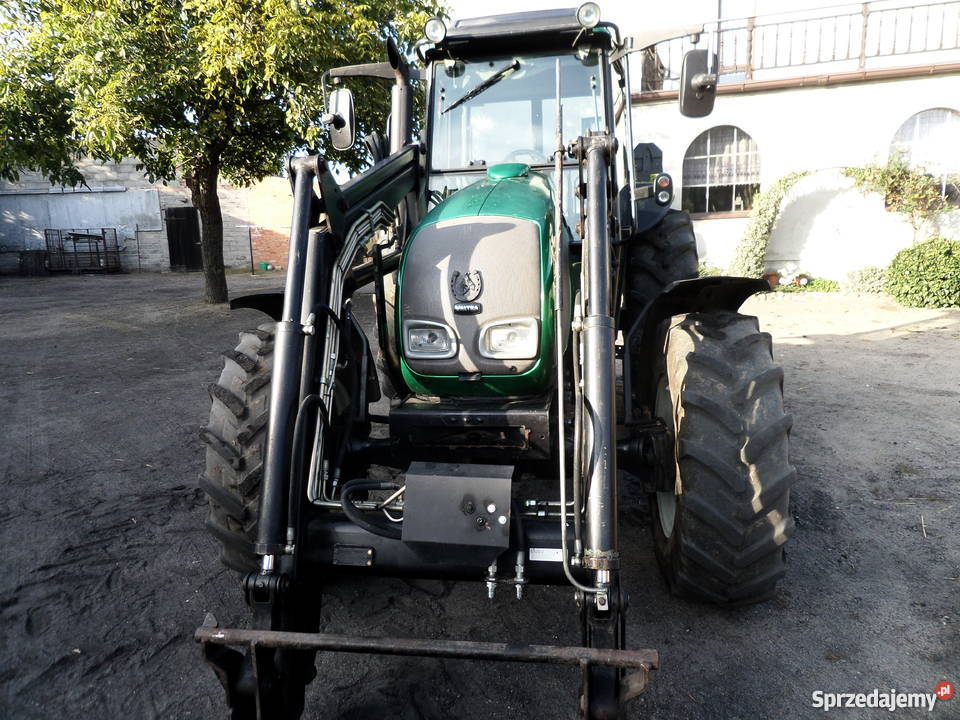 Valtra A 95 z ładowaczem STOLL Borek sprzedam