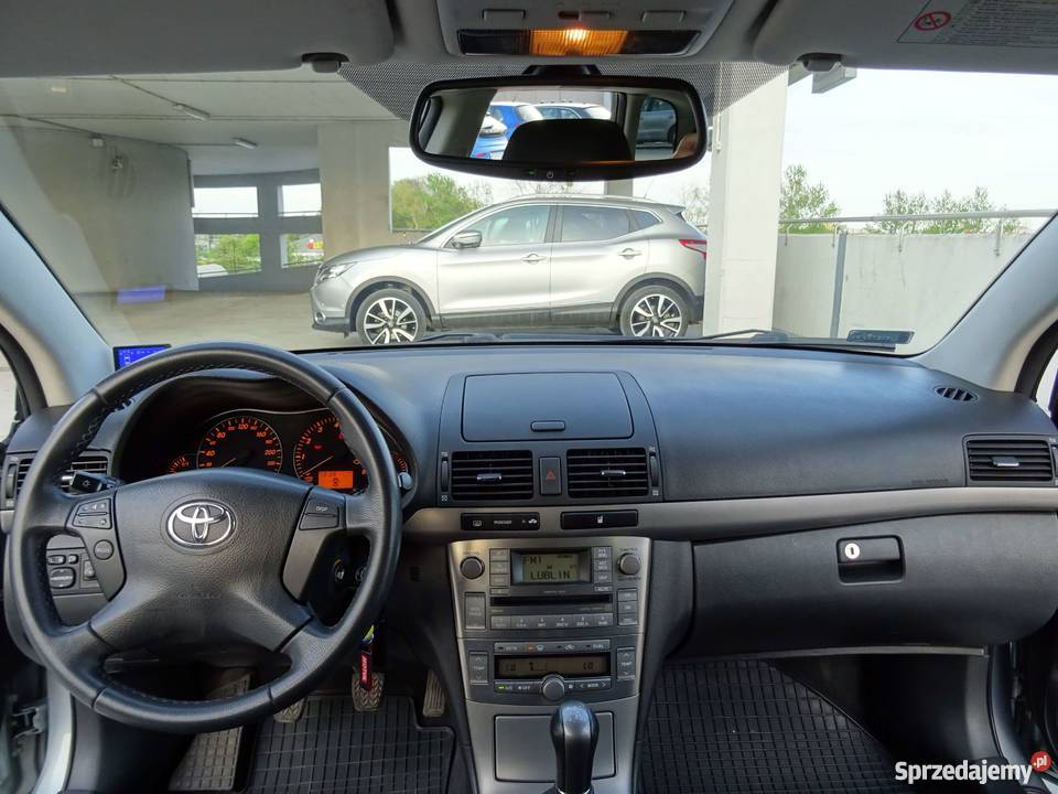 Toyota Avensis T25 Kombi Wagon 20 VVTi 147 Salon komputer pokładowy Lublin