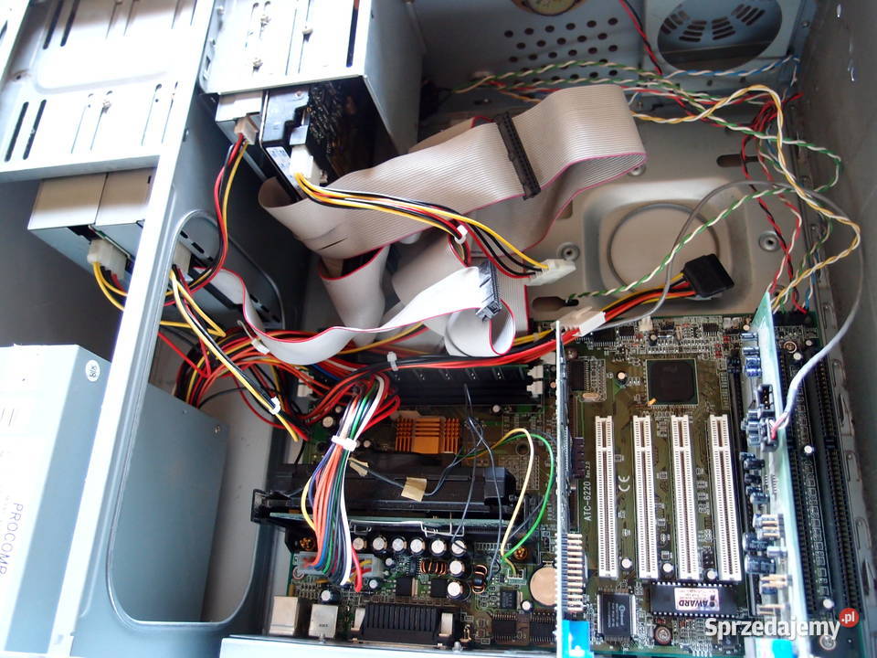 z dawnych lat Komputery PC z 98roku i 2002r z Klasy Pentium III i słabsze Pozostałe Łódź sprzedam