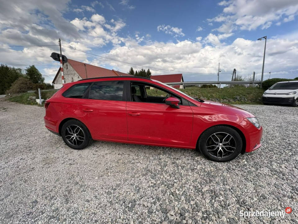 Seat Leon 16 TDI 110 III 2012 czerwony Samochody osobowe Kamienna Góra