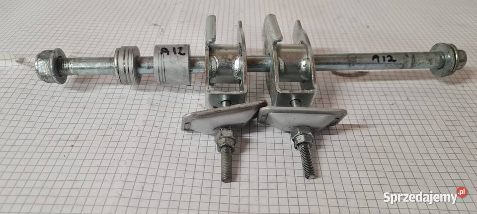 Honda CBR 125 JC 34 oś tył kompletna 7800 Warszawa