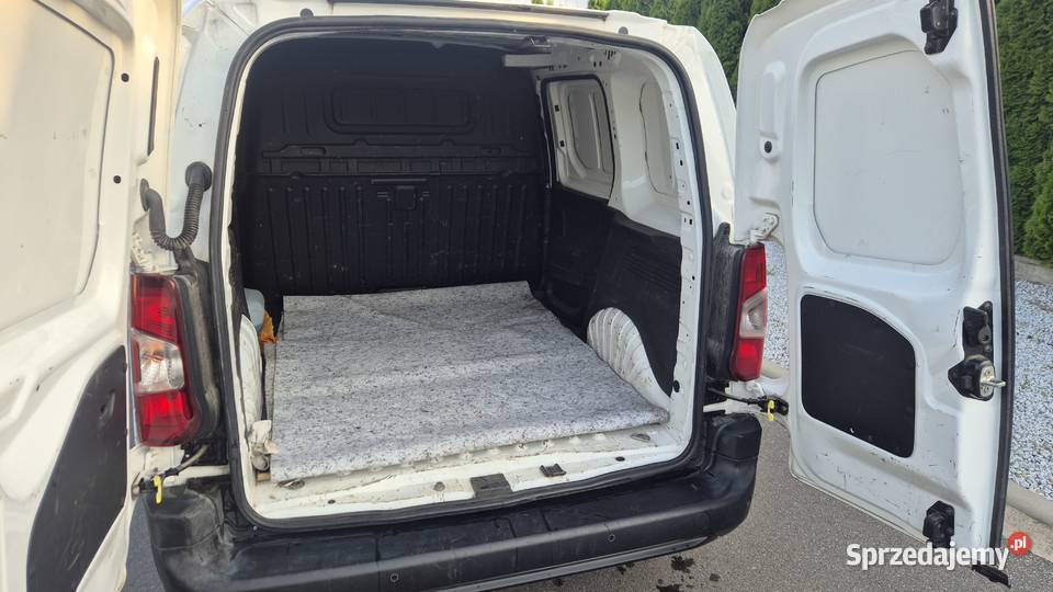 Peugeot Partner niski przebieg 71 nieuszkodzony sprzedam