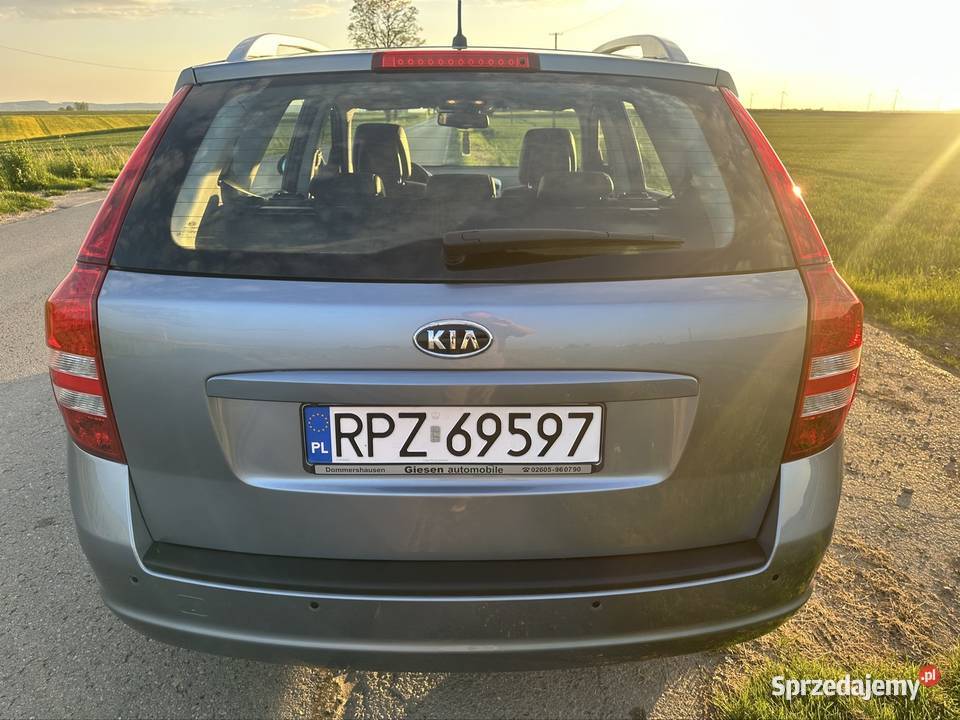 Kia Ceed SW 16 16V 122 2008 z Niemiec Przeworsk